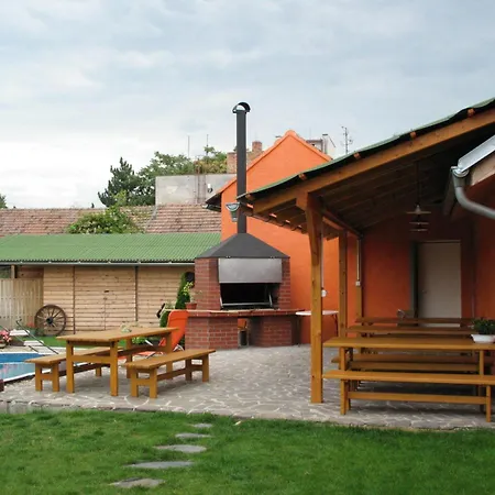 Vendégház A Restaurace U Hroznu 3*