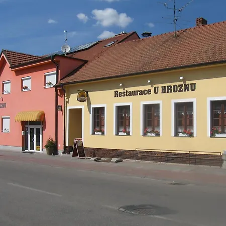 A Restaurace U Hroznu 3* Вельке-Биловице