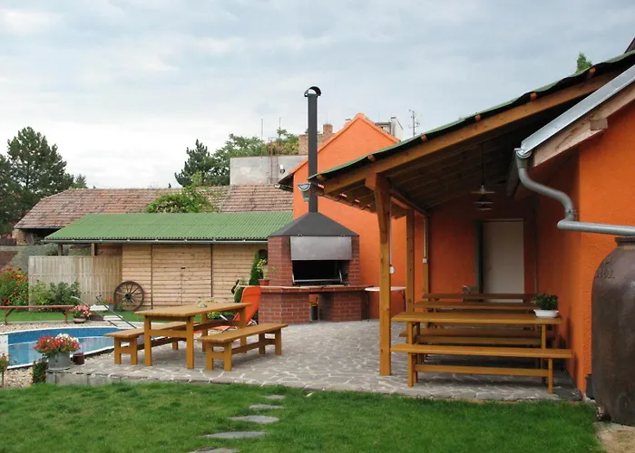 Гостевой дом A Restaurace U Hroznu 3*