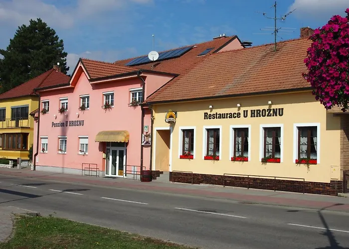 A Restaurace U Hroznu Гостевой дом